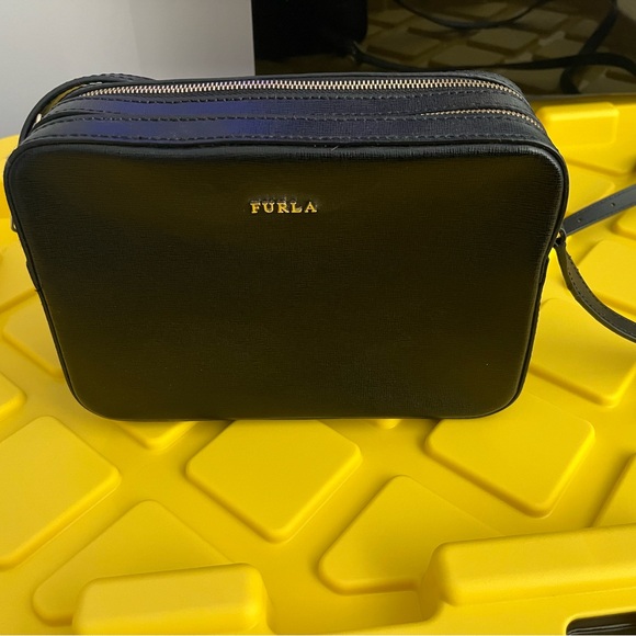 furla lilli leather crossbody bag - Picture 1 of 5